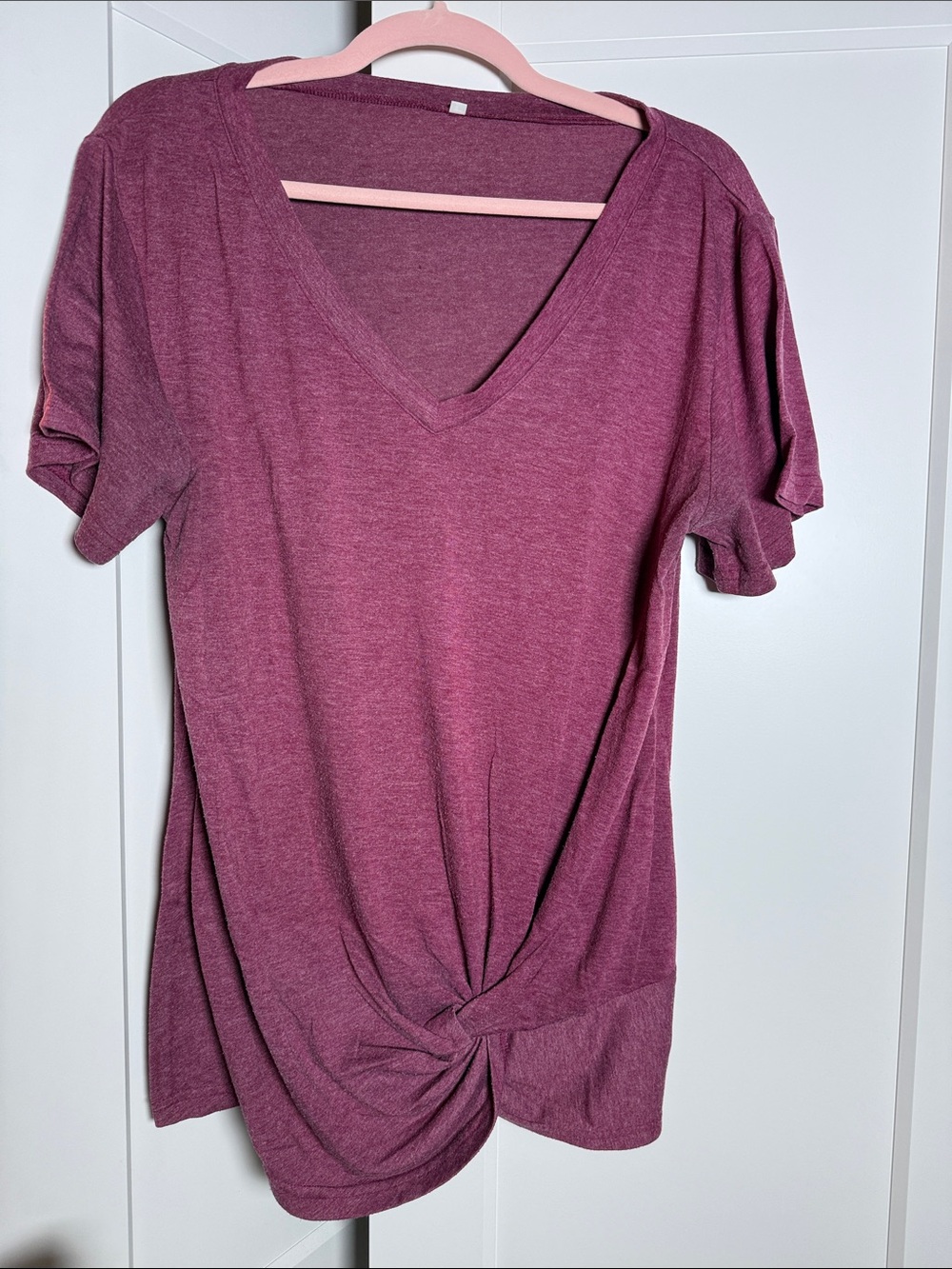 Women’s V-Neck Twist Hem Top - Mauve Pink
